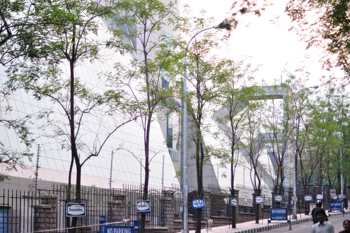 Deloitte Drive beside Cyber Gateway