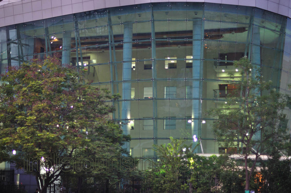 Dell contemporary building