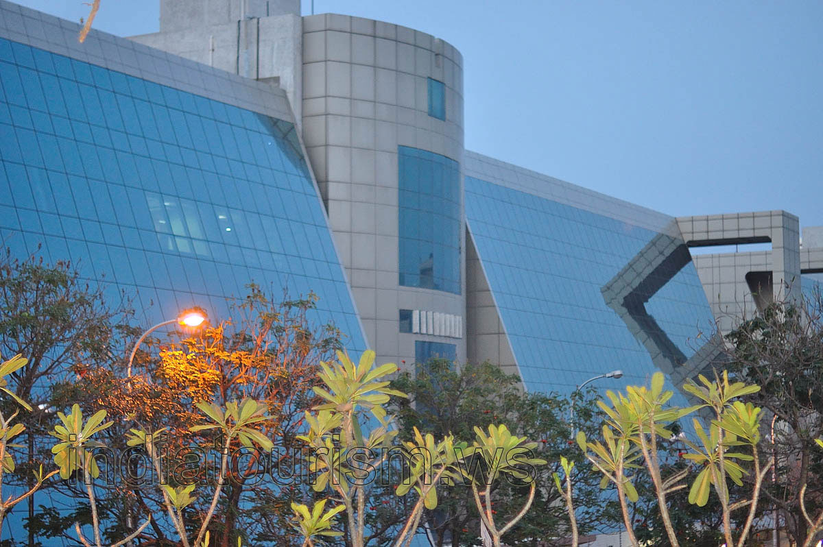Cyber Gateway is an office space with a glass facade, landscaped gardens and waiting lounge