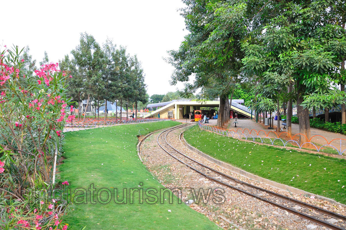 Railroad of the gardens