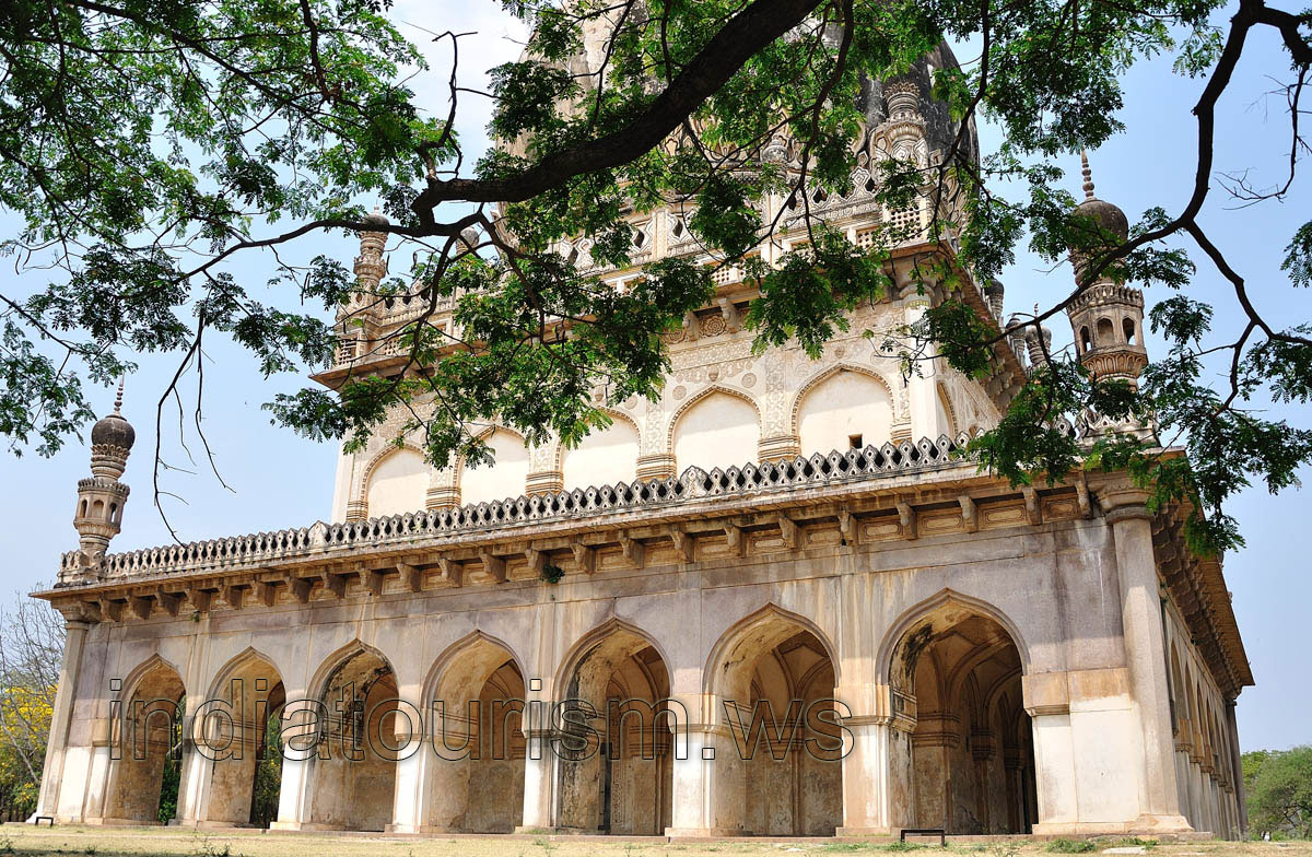 Tomb of Abdullah Qutb Shah