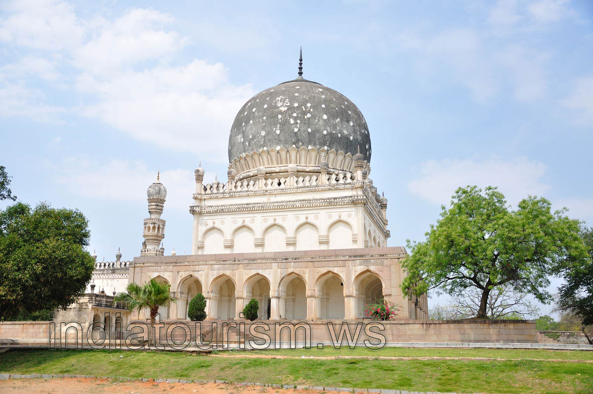 Hayat Baksh Begum Tomb