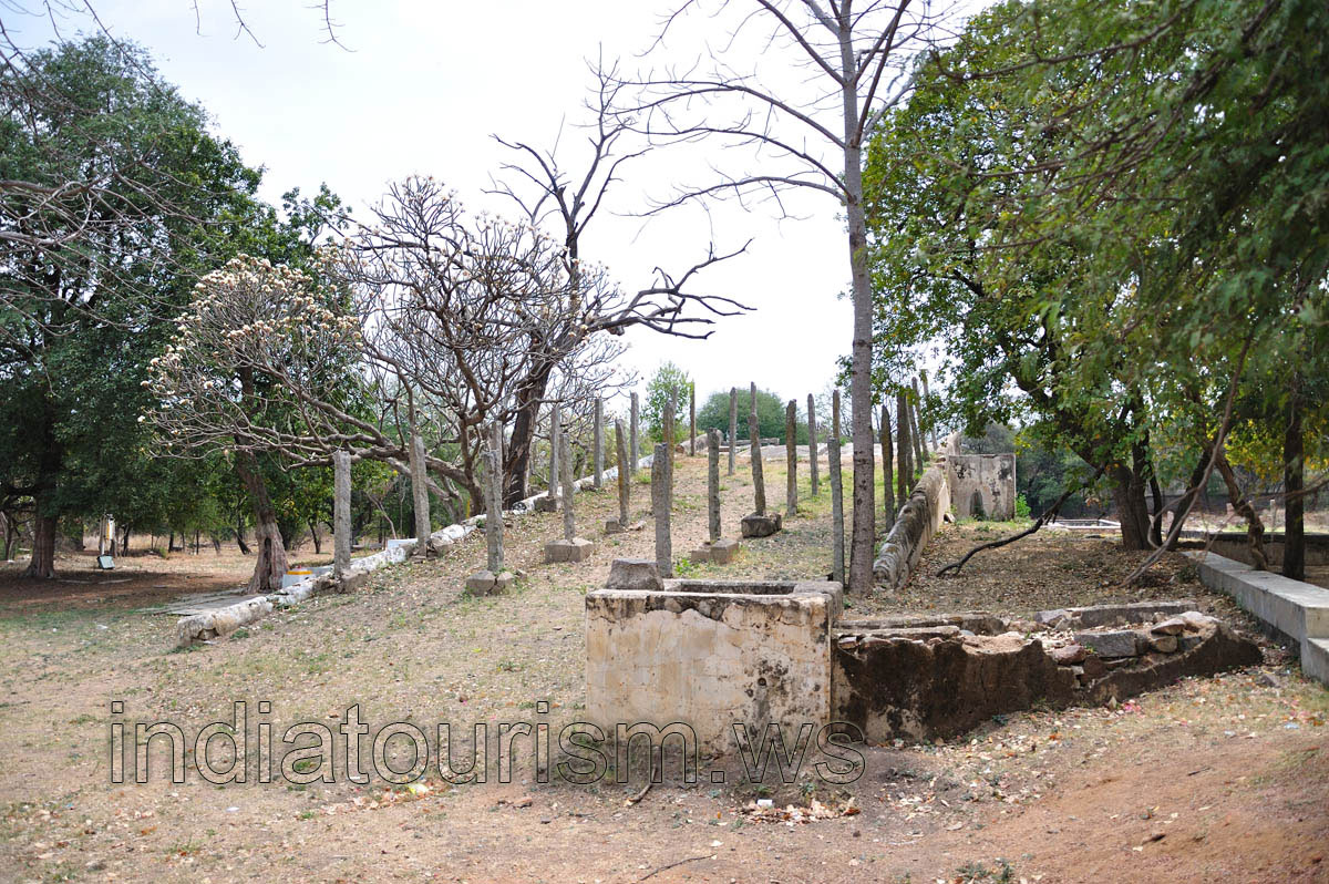 Tomb ruins