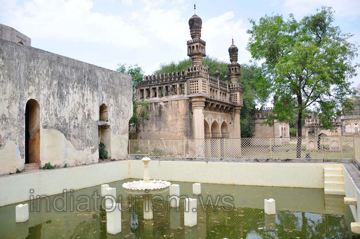 Fountain near the mosques