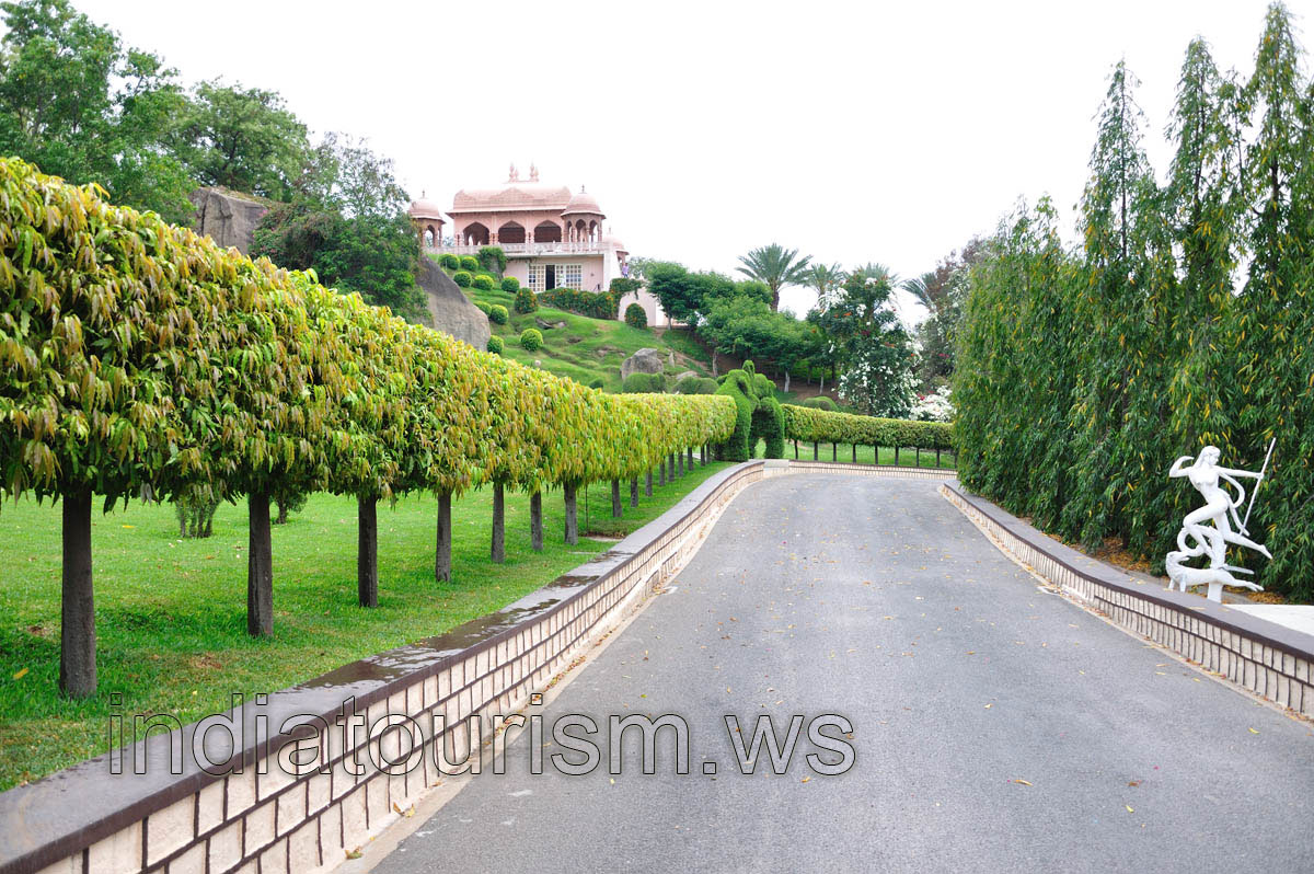 Road along the Sanctuary garden