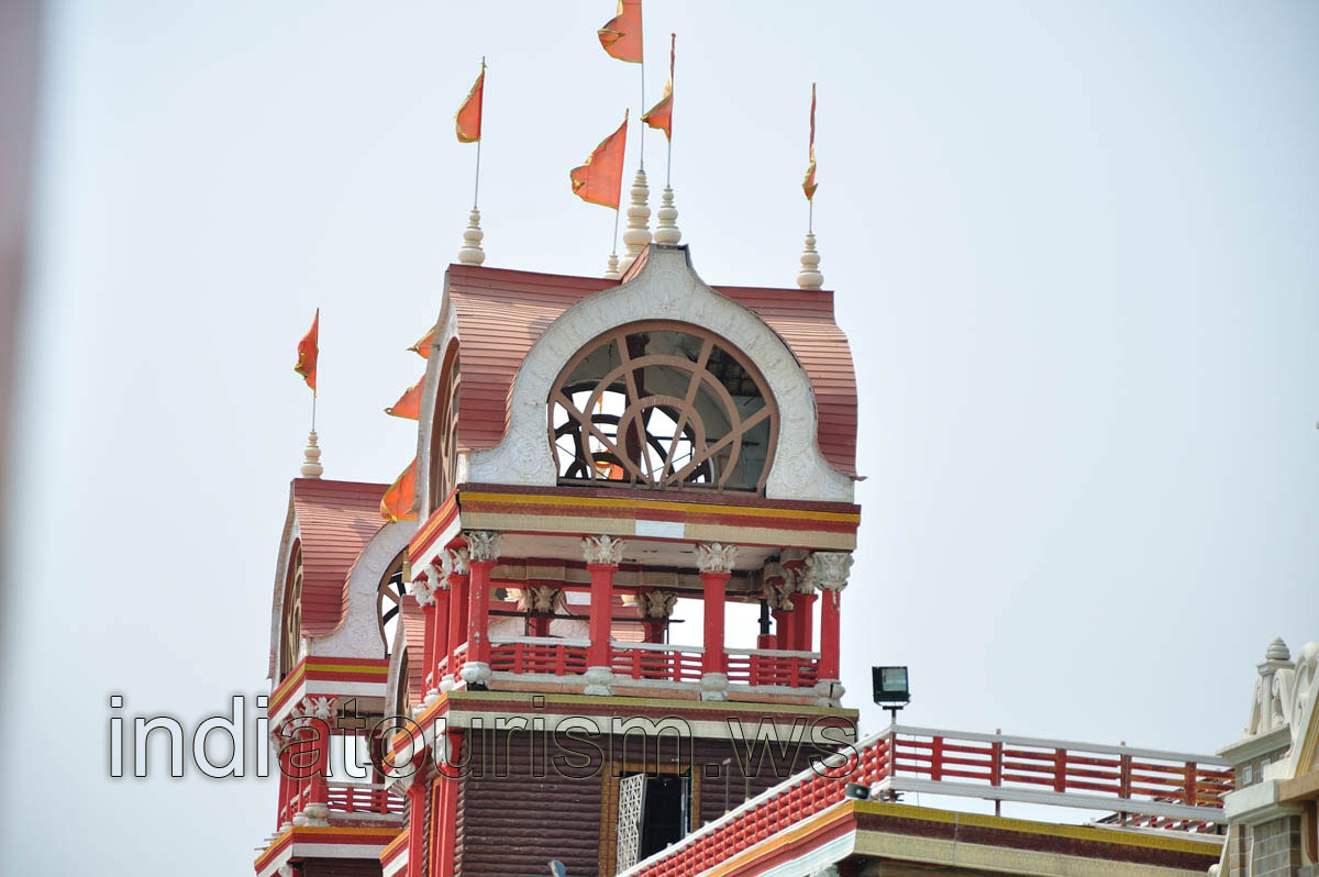 Towers at the entrance to Eureka entertainment