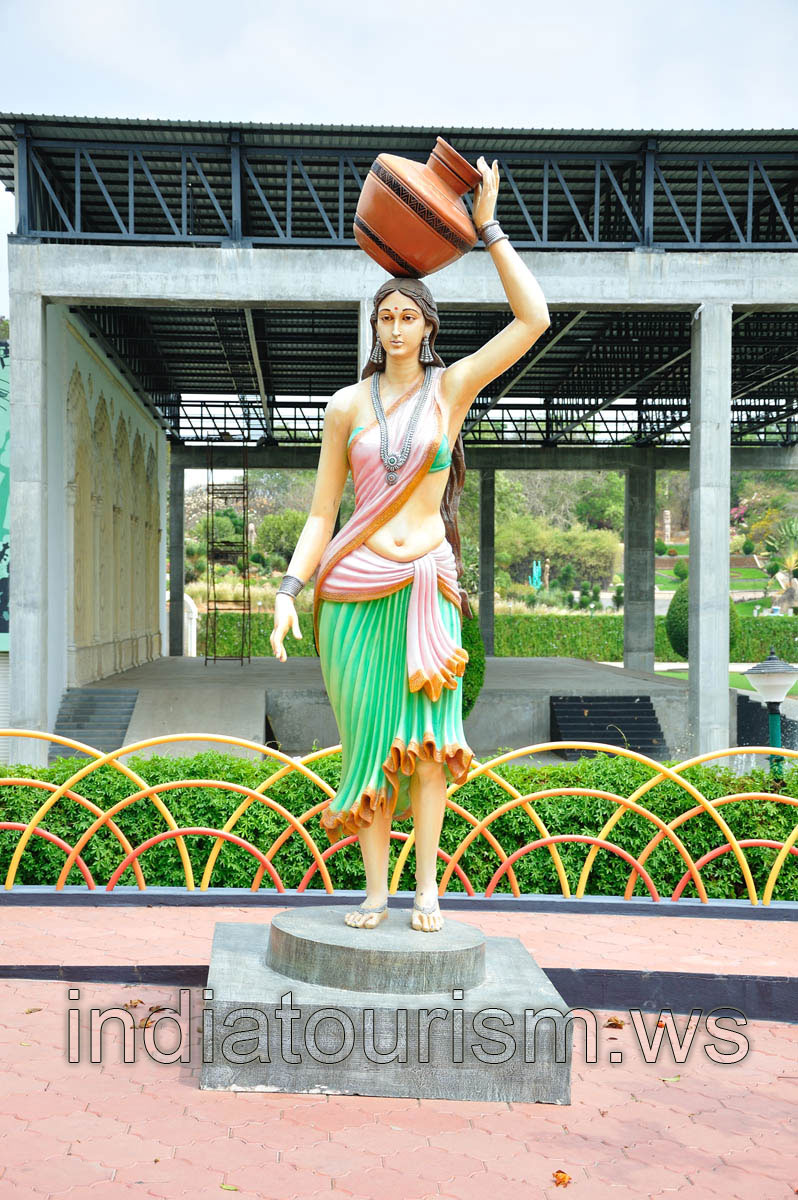 Statue of the woman with the pitcher