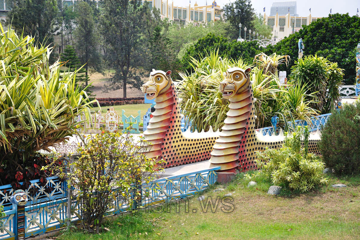 Garden pathway decorated with a dragons