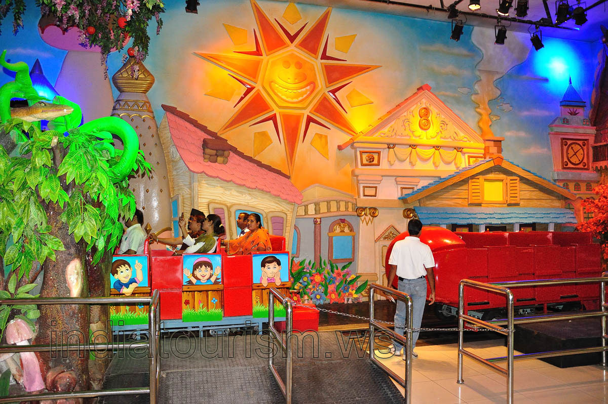 Filmi Duniya: visitors are ready for a trip