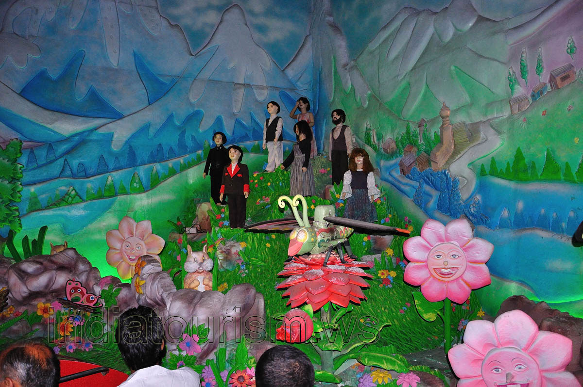 Filmi Duniya: people from the ice town