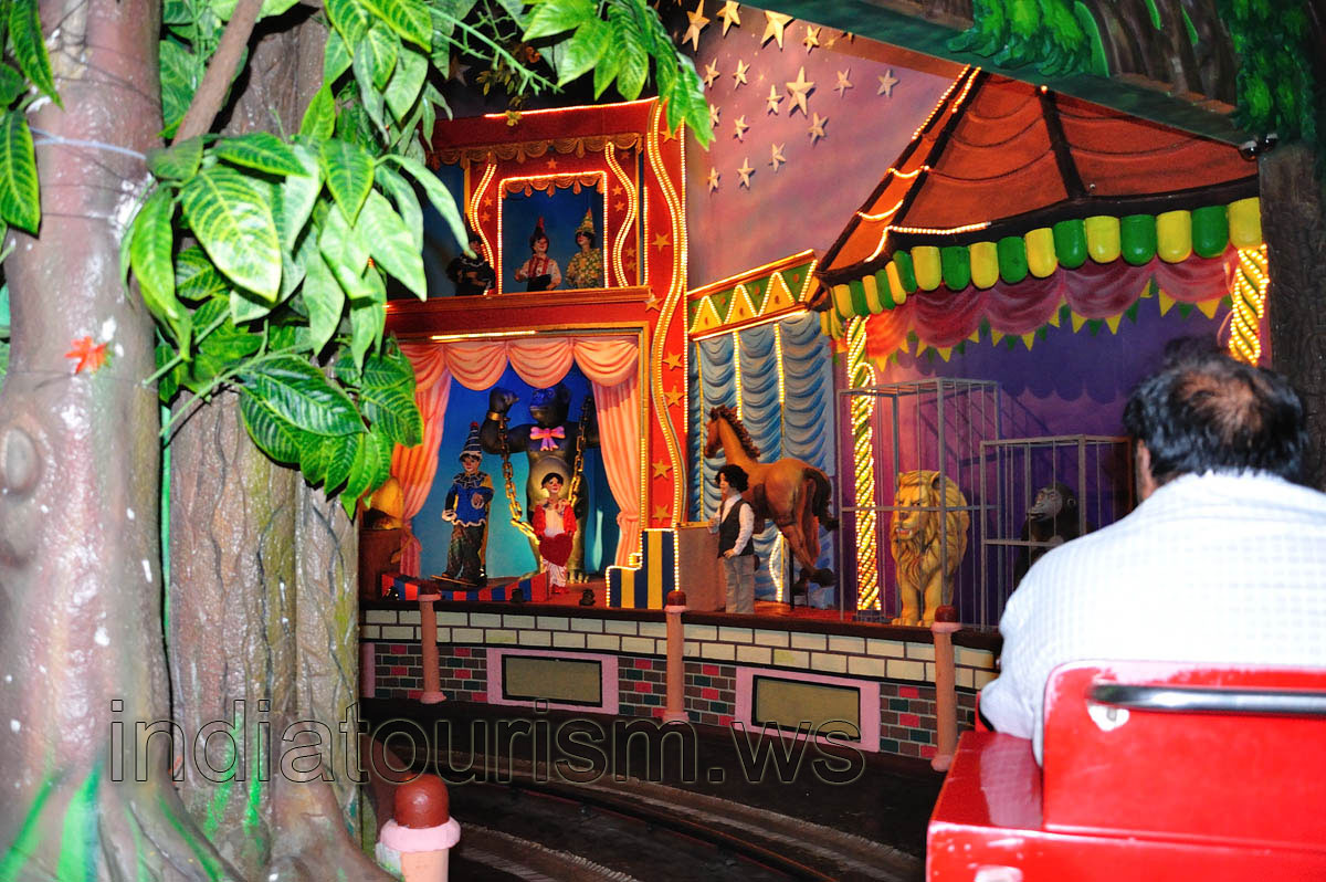 Filmi Duniya: railway turn inside the fairy tail