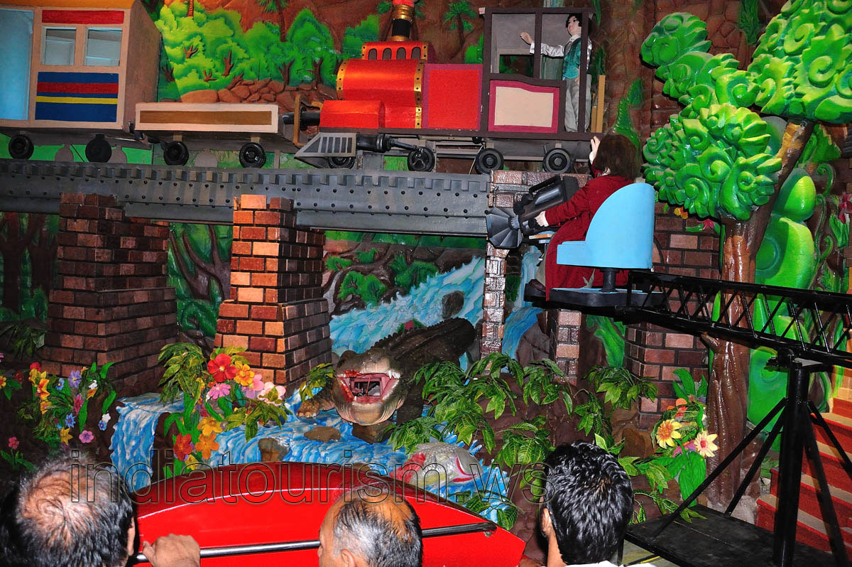 Filmi Duniya: toy train