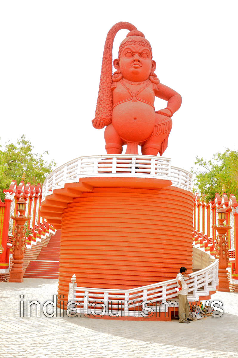 Buddha statue in the Eureka complex