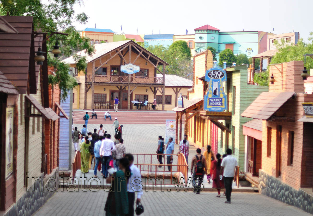 The Wild west show: ware house 'Black cat'