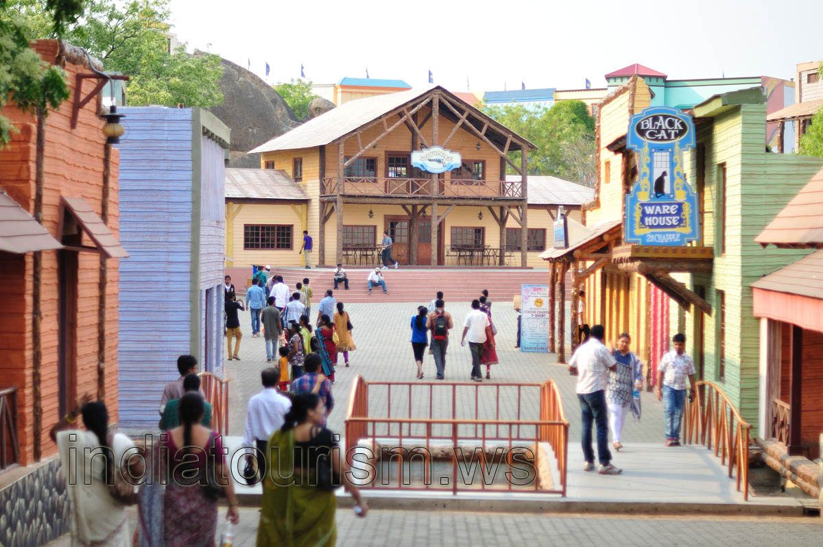 The Wild west show: pathway to the Stunt show