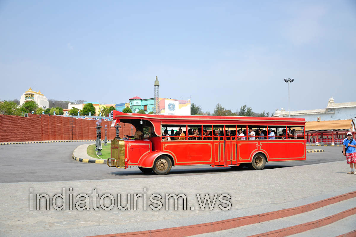 Bus for the 40 minutes tour