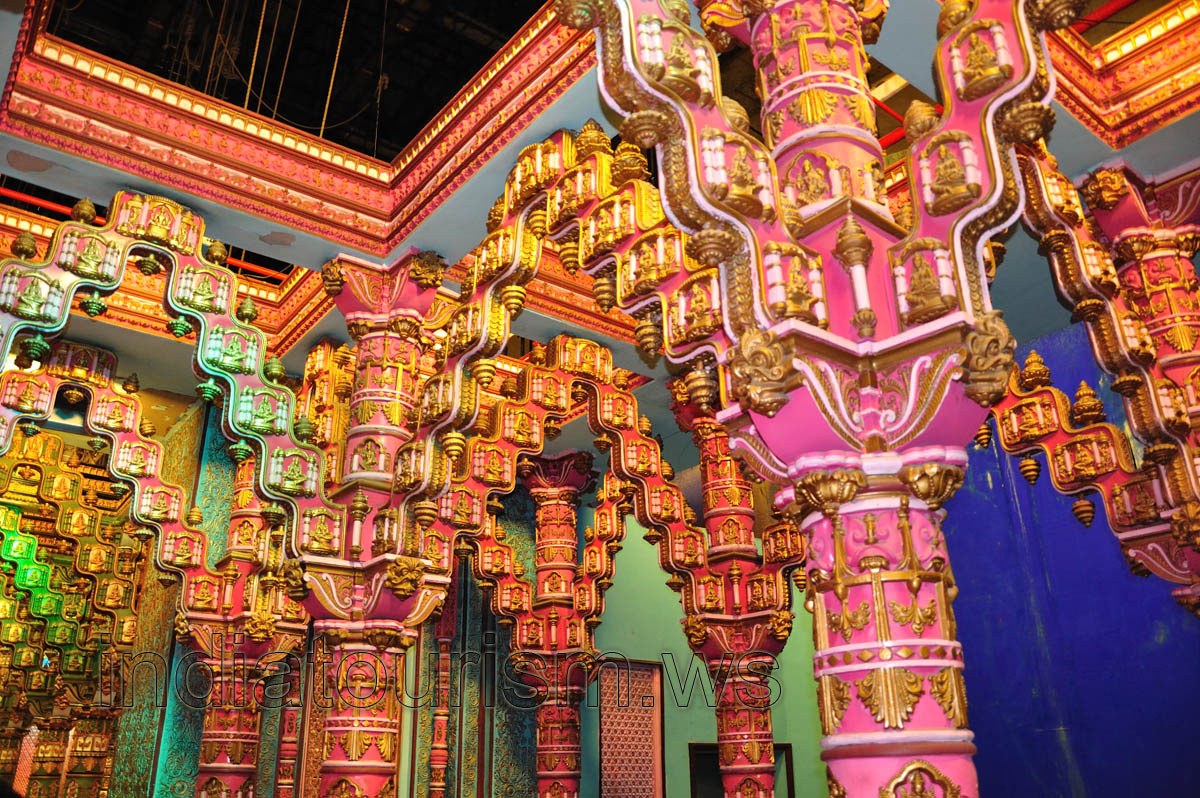 Bhagavatam Set: the decorative arches