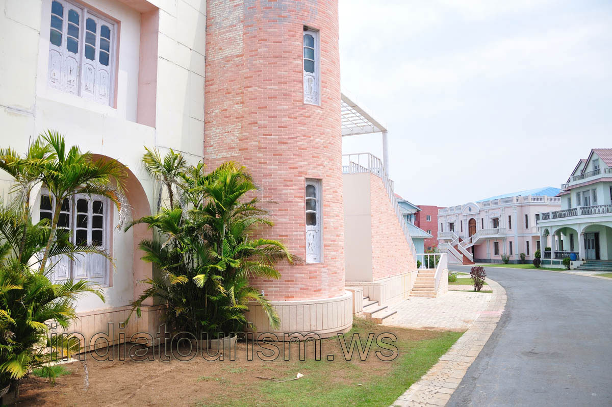 Princess Street - brick half-tower