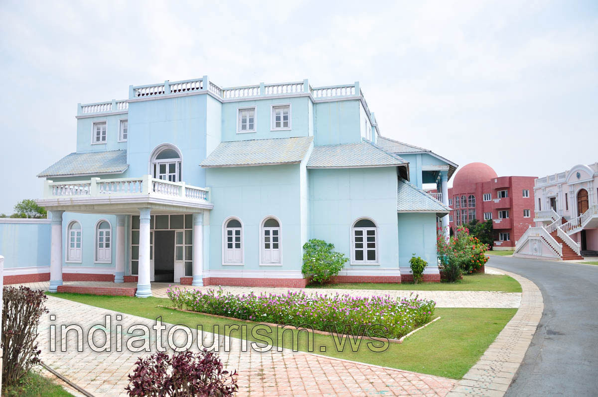 Princess Street - two-storey house with a small porch