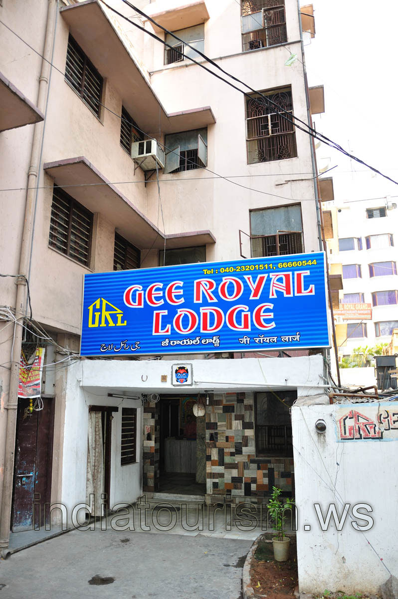 Gee Royal Lodge