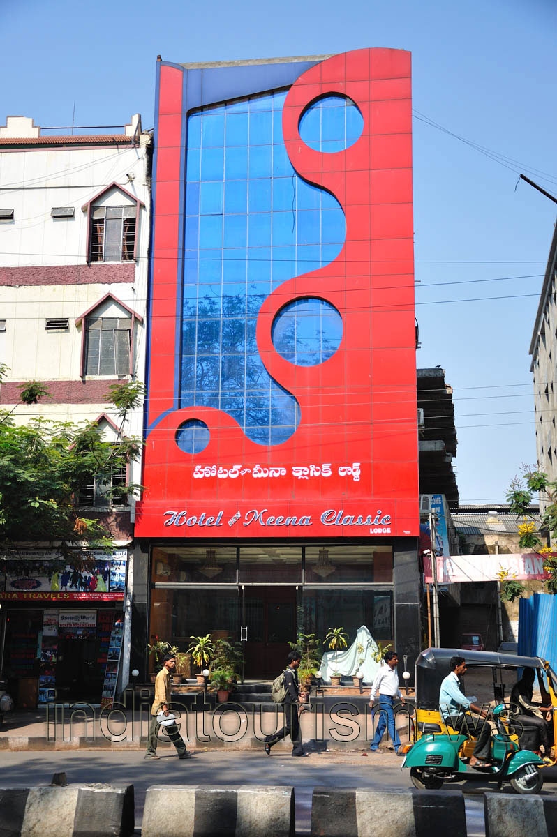 Hotel Meena Classic