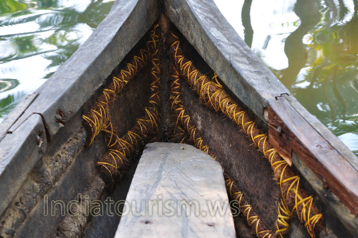 canoe could seat up to twenty people