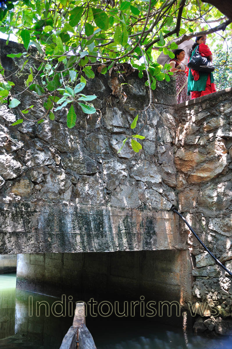 Bridge is located pretty low, do not forget to tilt your head!