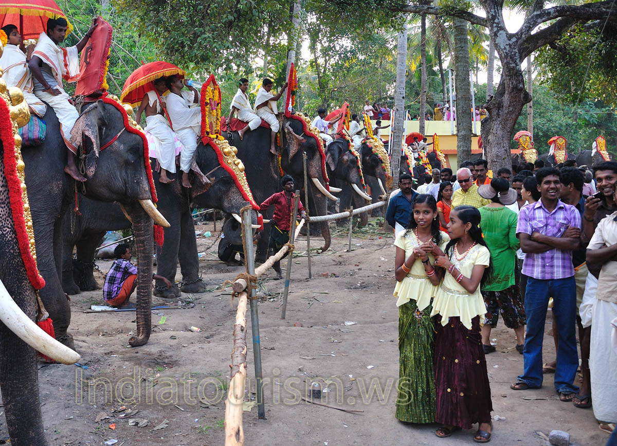 two cute Indian girls wear the same dresses