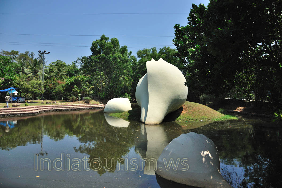 shell of the snail sculpture