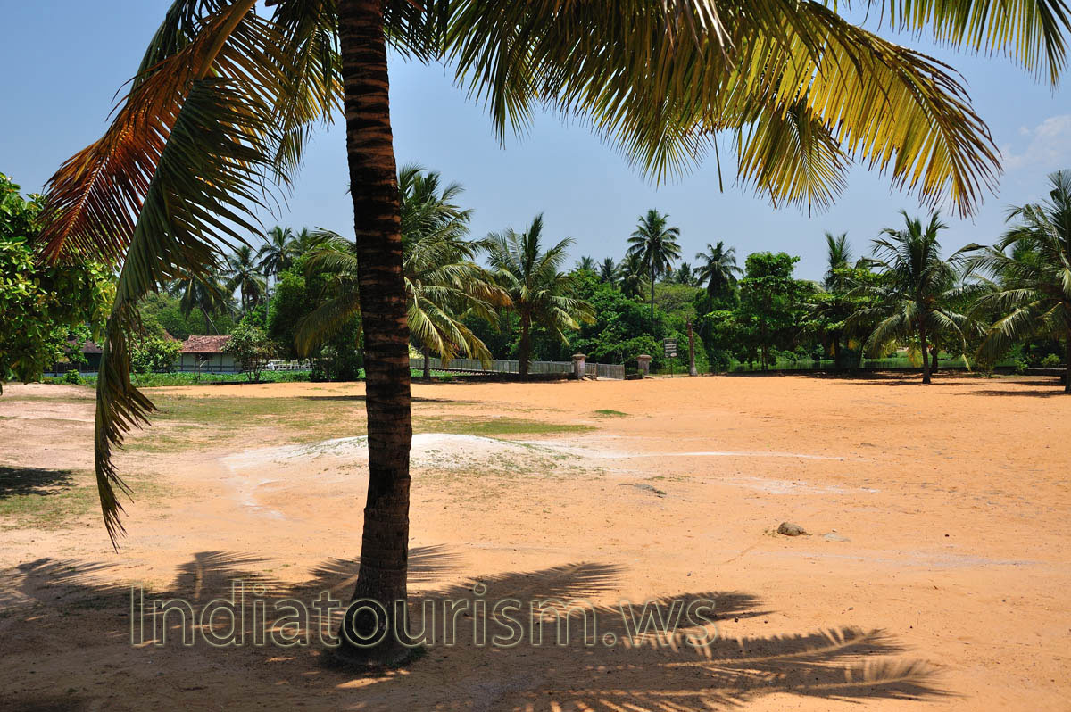 After exploring Trivandrum, if you are at a loose end, make a trip to Veli Tourist Village and spend a leisurely day with your family