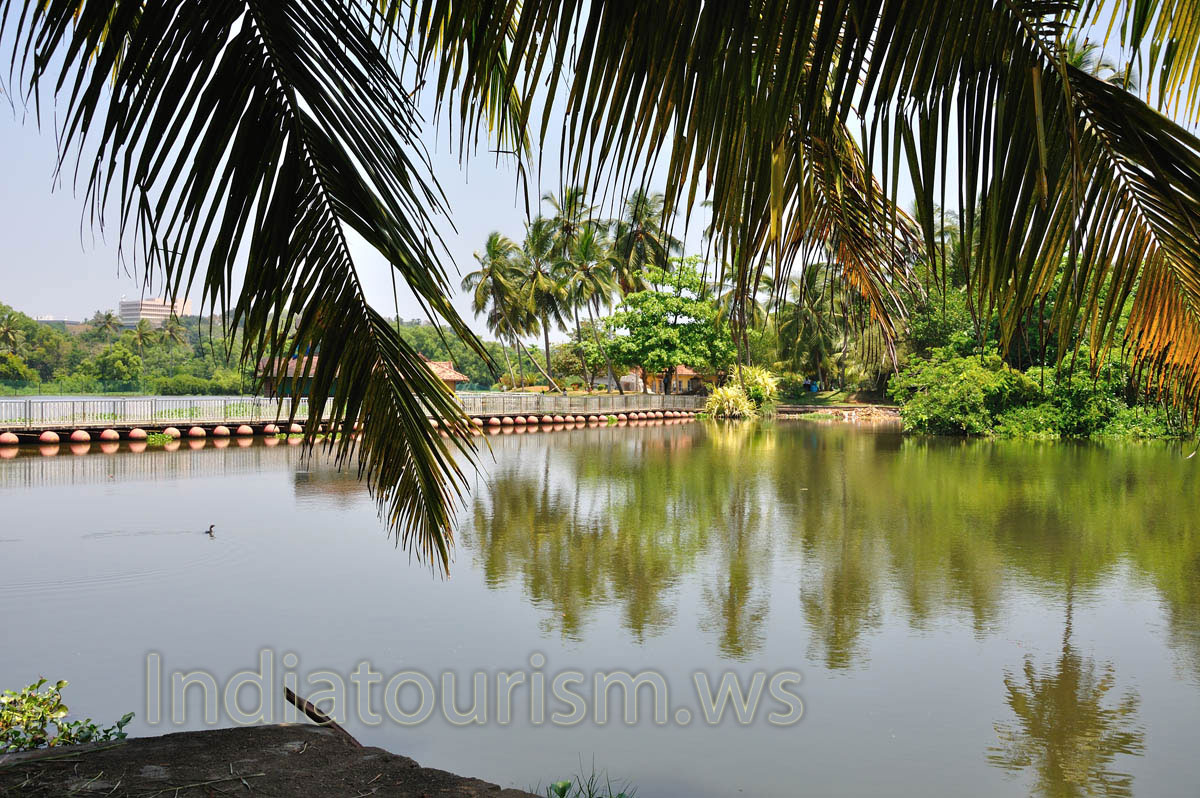 In this day the float bridge was closed