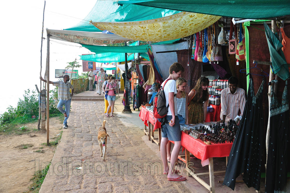 shopping on the northern cliff