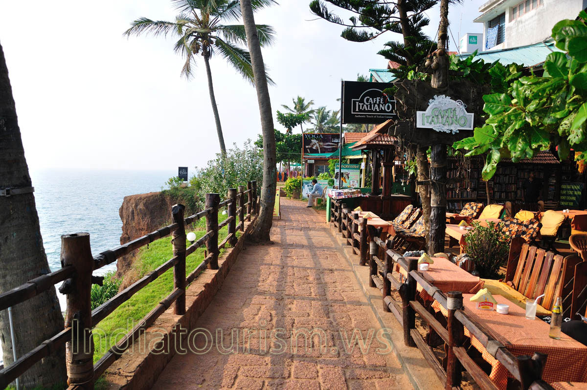 alley of the northern cliff near italian cafe