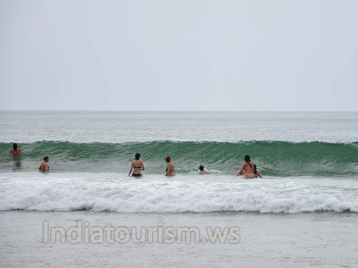 waves taller than a man is very dangerous