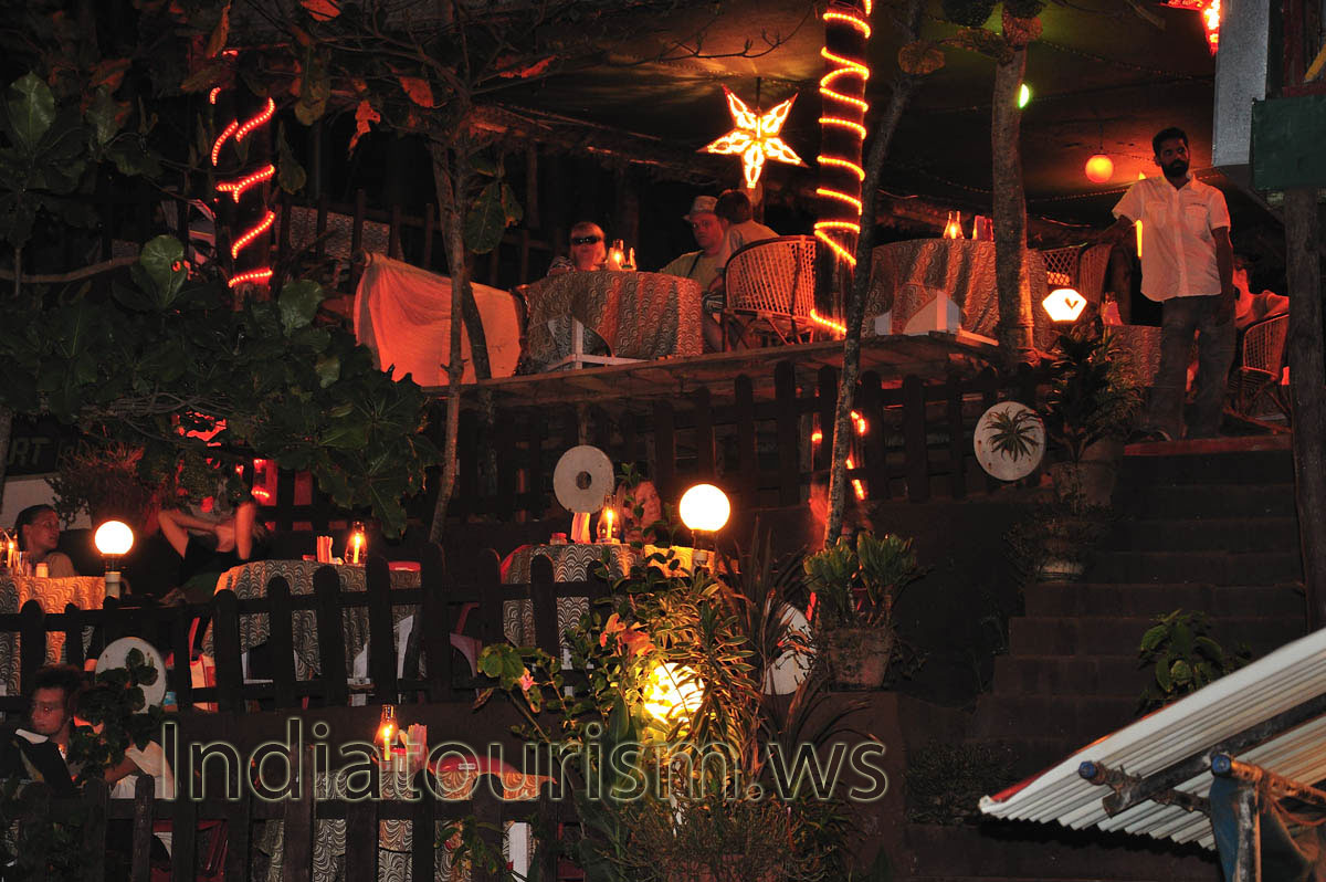 Beach life is concentrated in the cafes at night