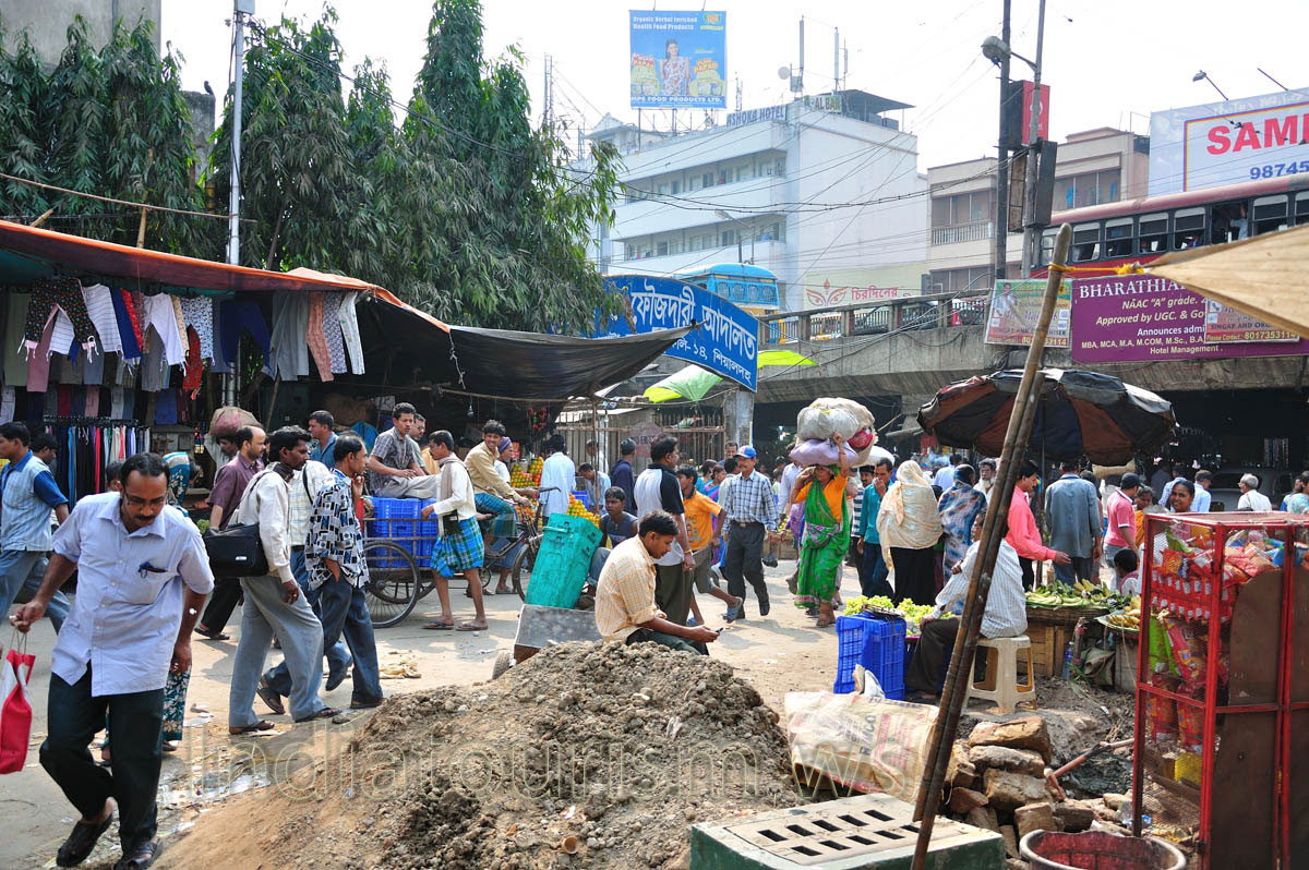 ashoka hotel (bow bazaar) is near big bazaar
