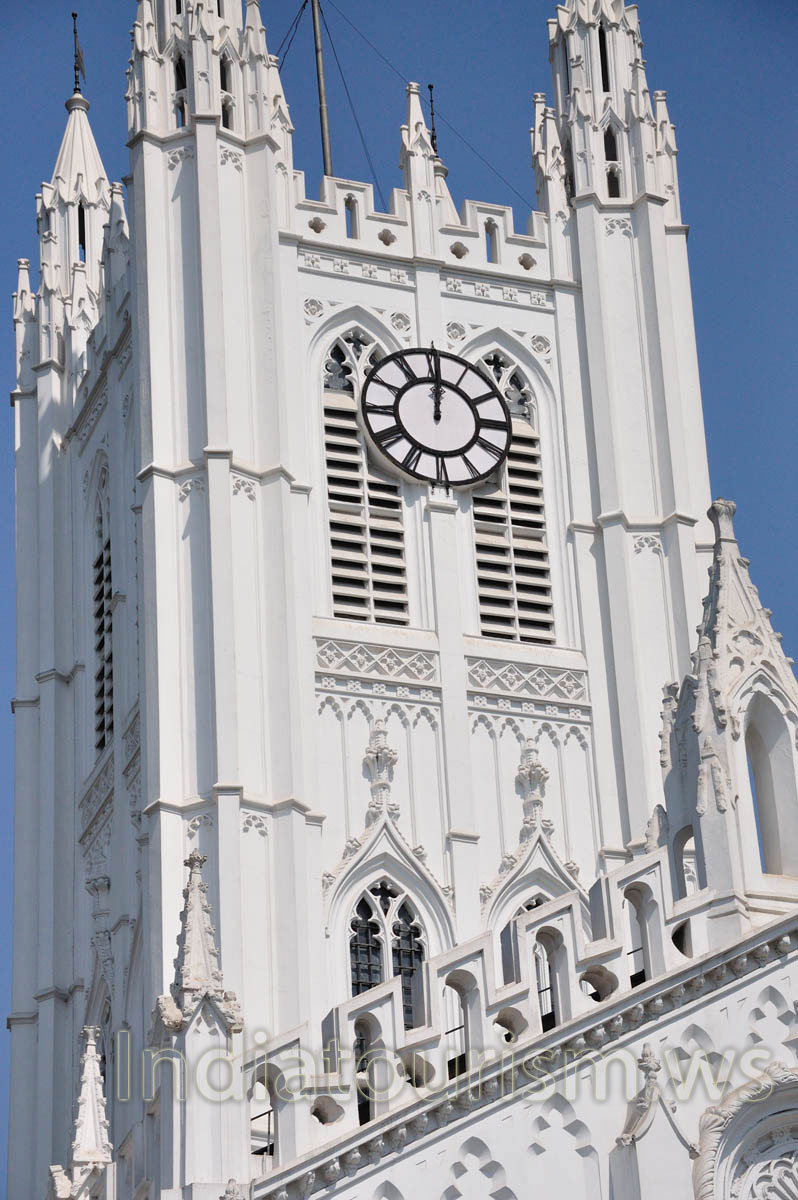 the clock of cathedral