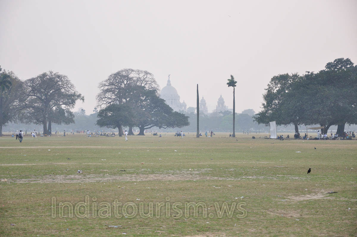 This is the view of Victoria Memorial from the Maidan square