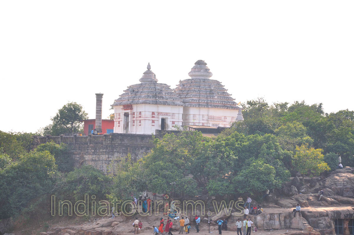 View of Khandagiri Jain temple from Udayagiri