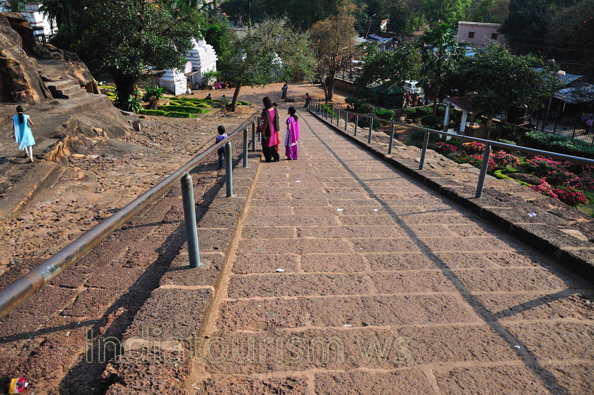 Climbing up the Udayagiri hill