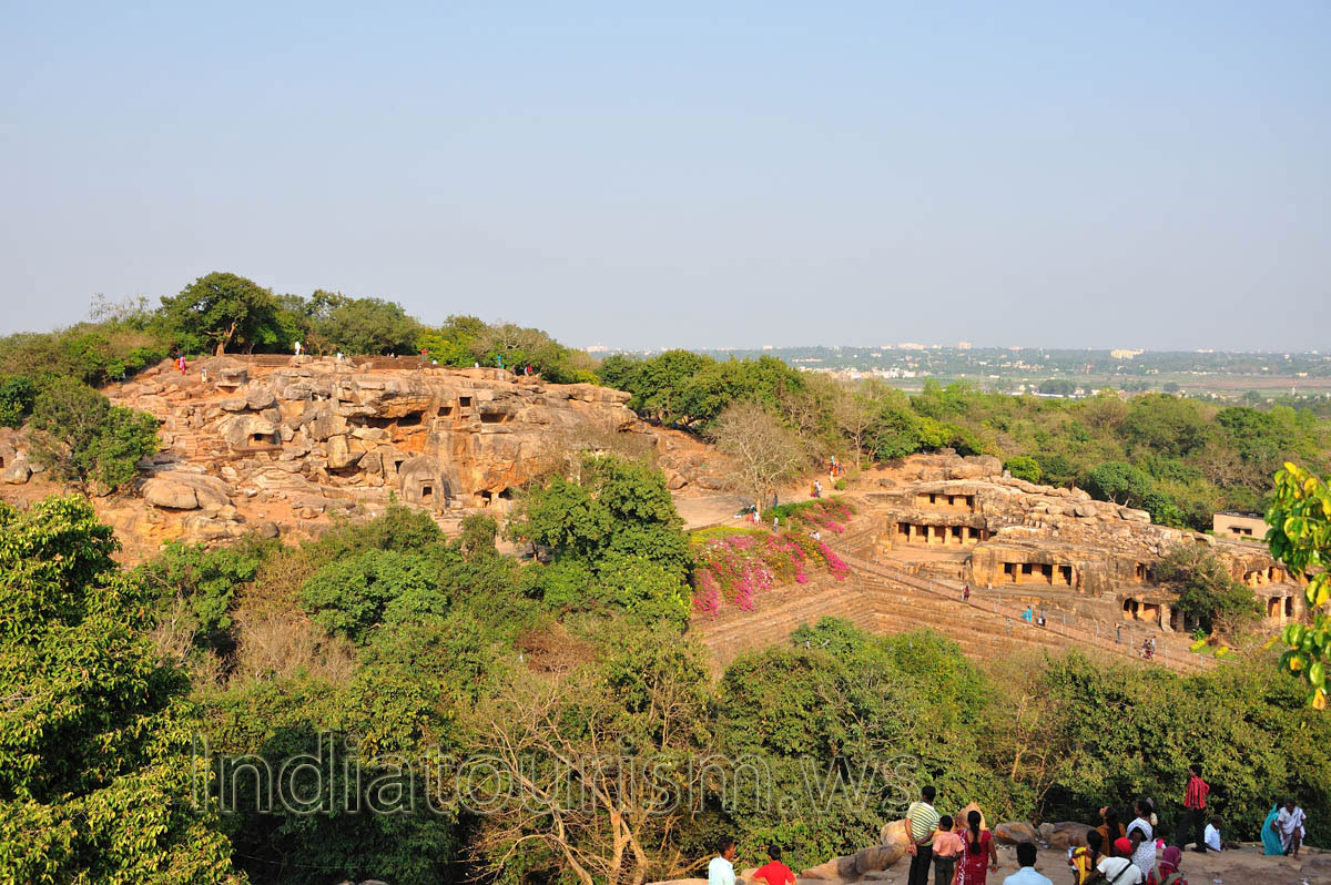Some of caves are natural but most were carved by Jain monks during the reign of King Kharavela, belong to earliest Jain rock-cut temples