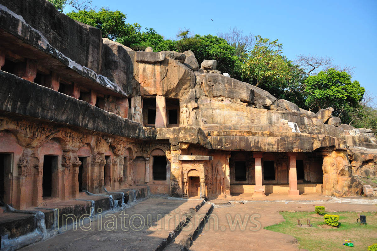 The entrance to the rooms is very low, do not hit your head!