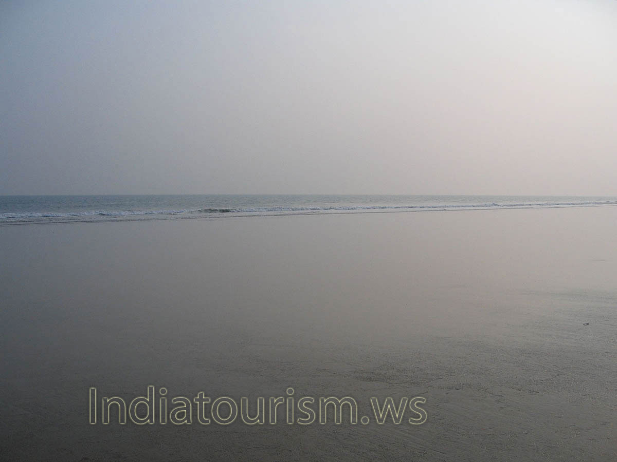  this place in the ocean experiences two high tides and two low tides each day
