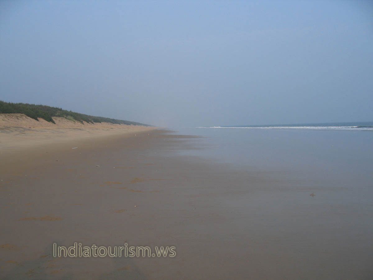 This beach is really empty for many miles