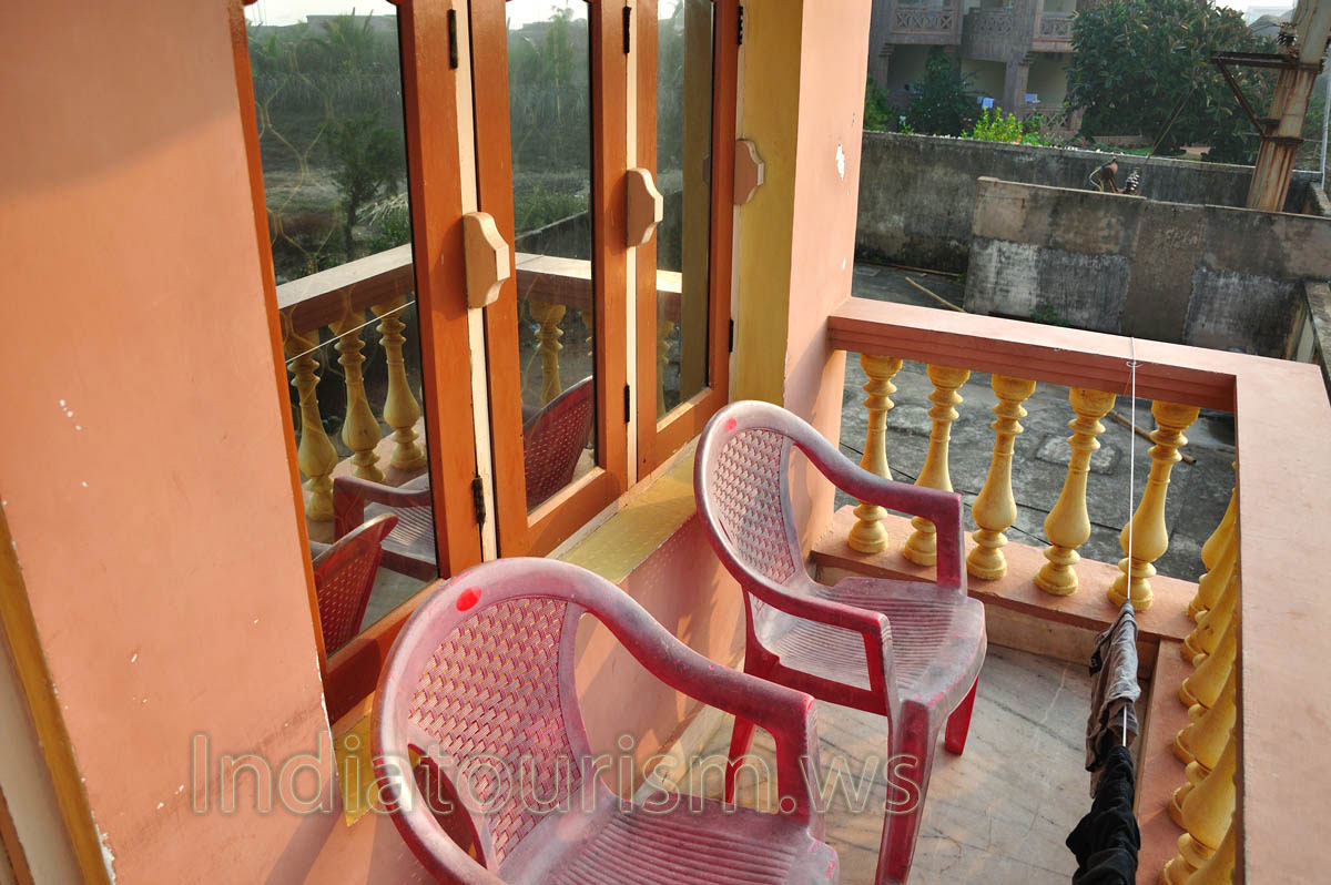 Our second room in the 'Sea Queen Inn' hotel has a nice balkony with the ocean view