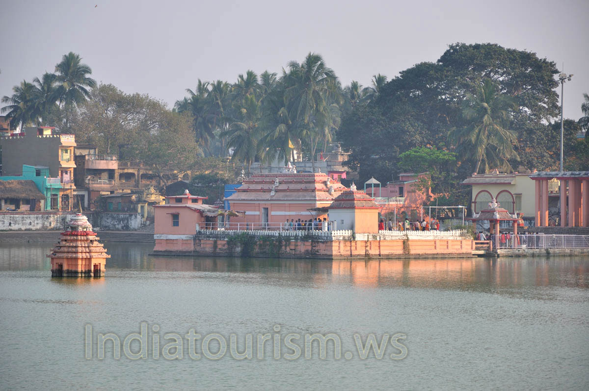 The underwater temple