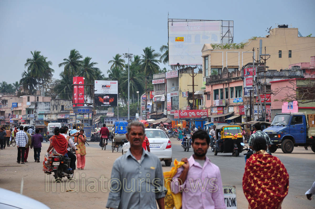 extending from Jagannath Temple to Gundicha Temple, the Bada Danda street is the scene of the Festival of the Chariots