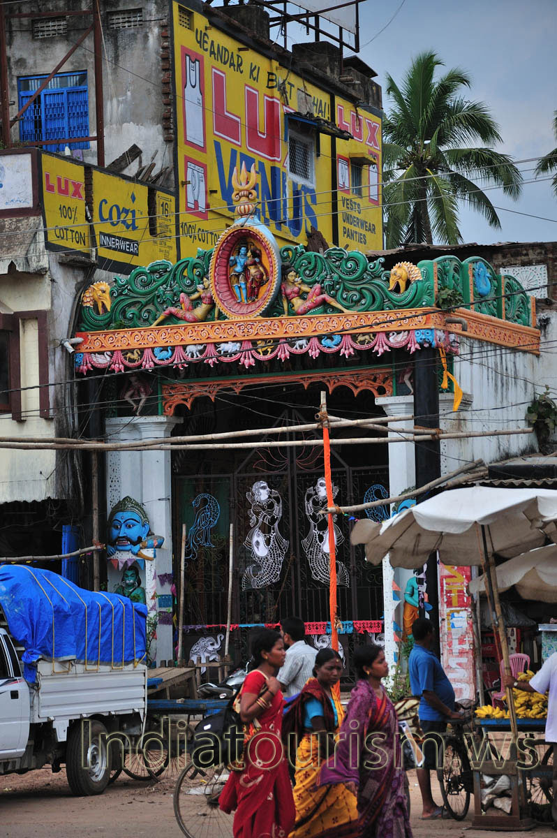 This is the gate in the small temple