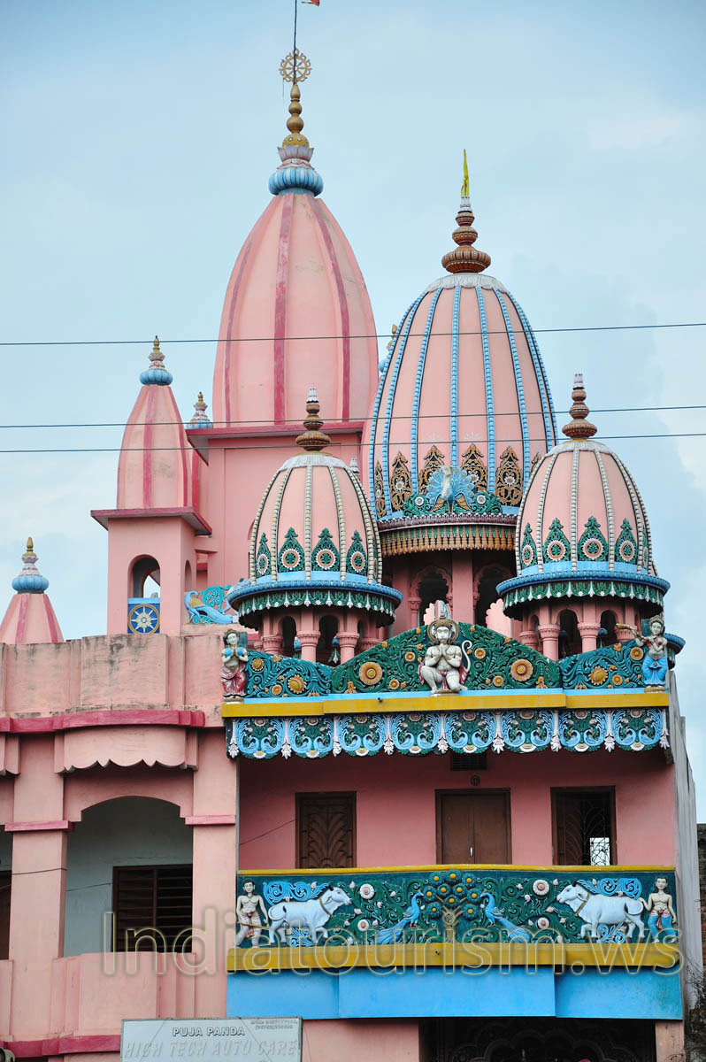 One of the temples has pink domes
