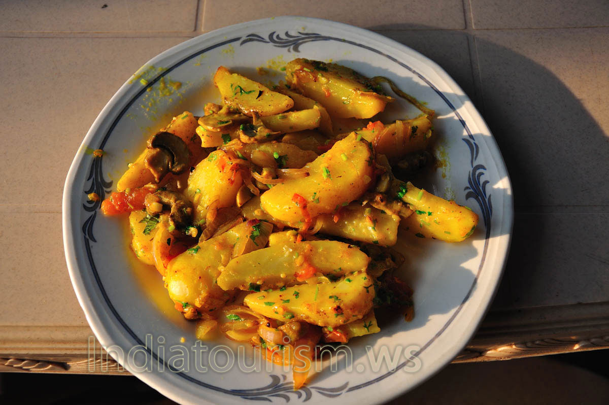 The dish with the finger chips in the 'Pink House' restaurant